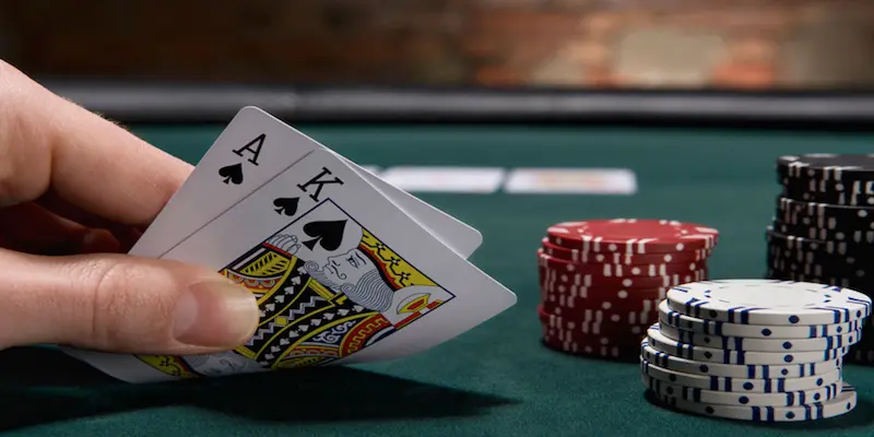 stud poker thuong khung Phiên bản Poker hot nhờ tiền thưởng khủng